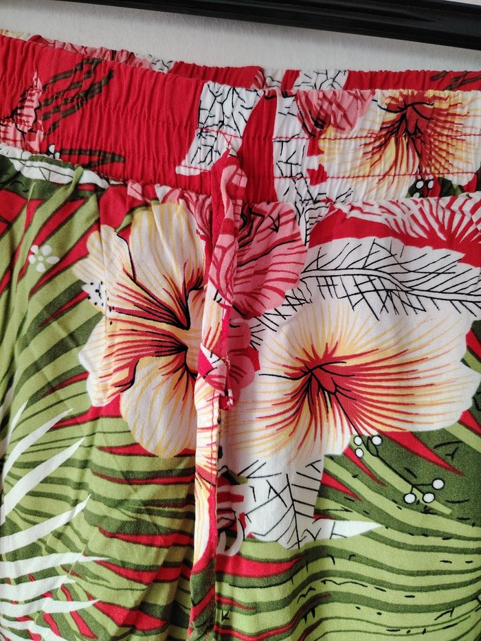 Pantalon fleurie - photo numéro 3