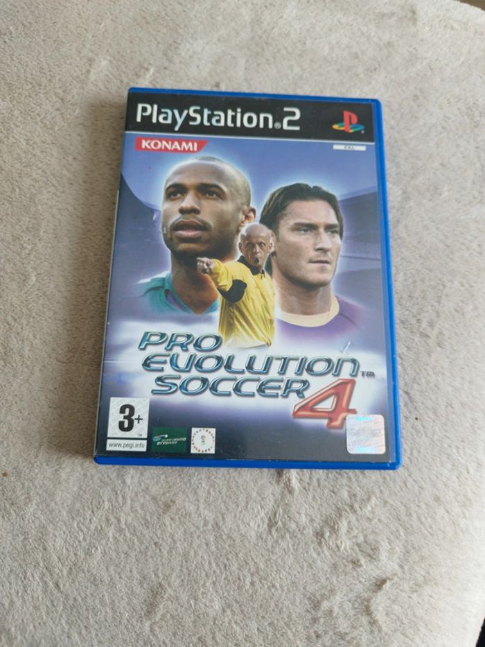 PS2 - PES 4 - photo numéro 1