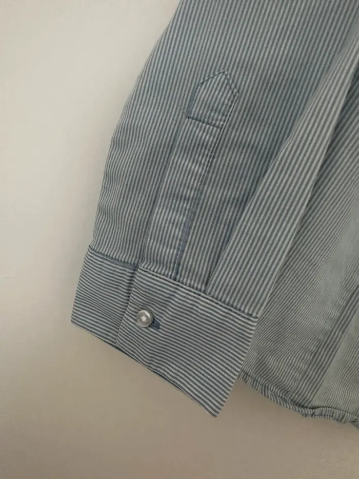 Chemise cintrée blanche et bleue - photo numéro 4