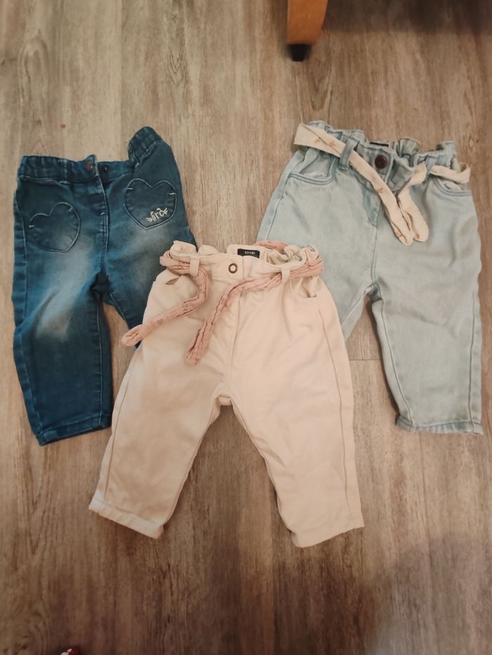 Lot pantalons 9 mois