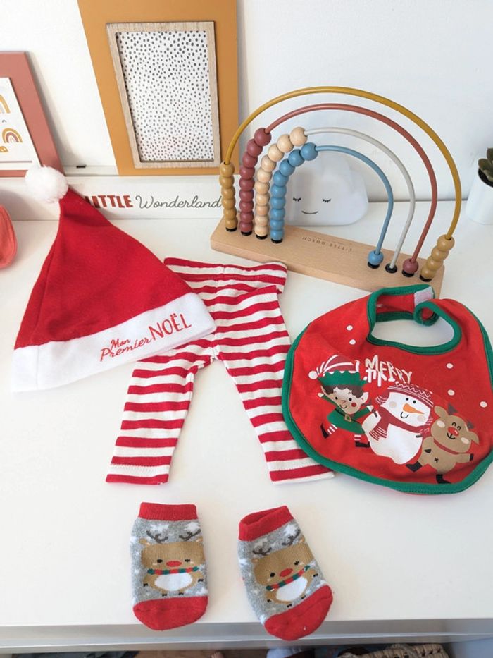 Ensemble noël 1 mois parfait état