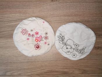 Lot de 2 chapeaux 6 mois