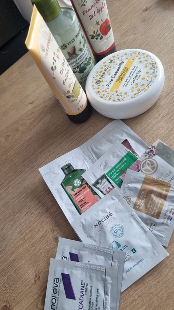 4 produits Yves Rocher neuf crème lait corps - photo numéro 8