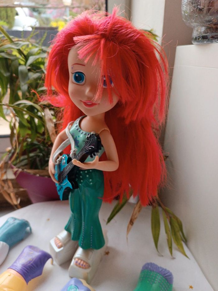 Disney poupée doll Ariel sirène mermaid lansay musical chante guitare pop dreamers talking singing - photo numéro 6