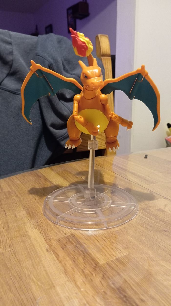 Figure Dracaufeu pokemon