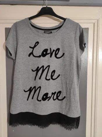 T-shirt in extenso