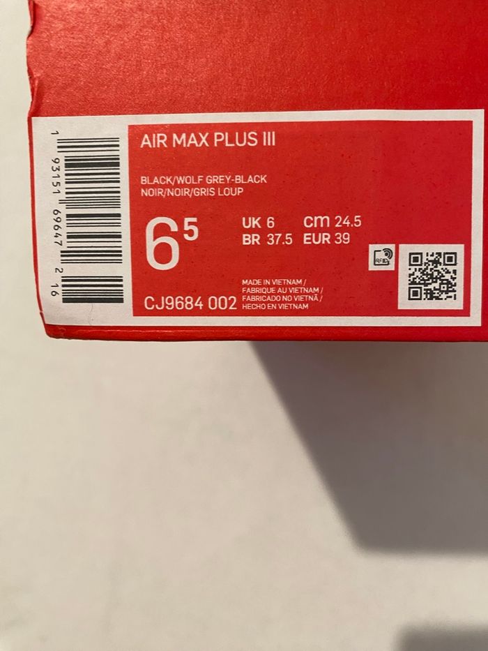 Nike Air Max Plus Tn colorway Triple Black - photo numéro 10