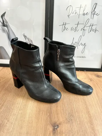 Bottines Tommy Hilfiger noires taille 39