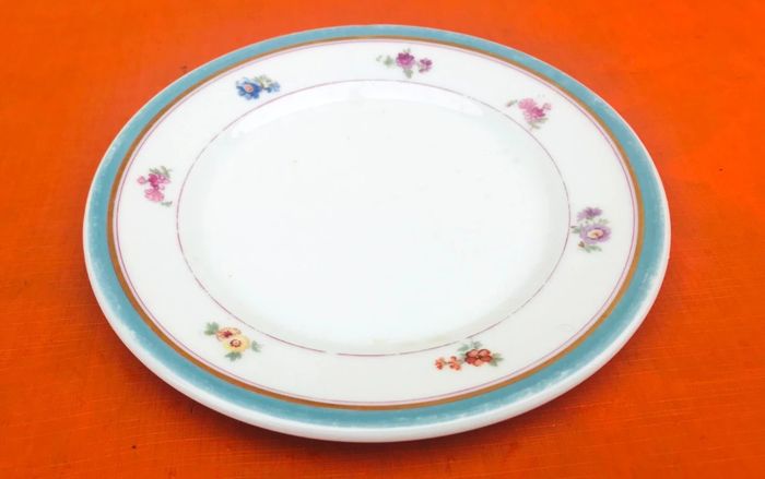 4 assiettes Fromage / Dessert U.M.L (Union Marc Larchevêque) France - photo numéro 4