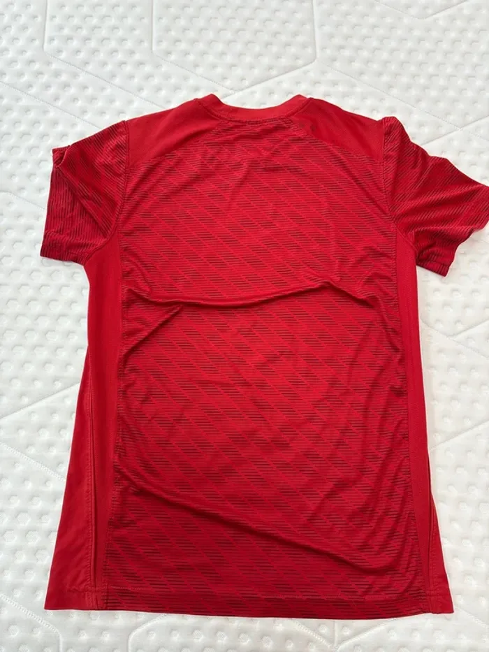 T-shirt de sport pour homme Nike taille S avec défaut bordeaux - photo numéro 6