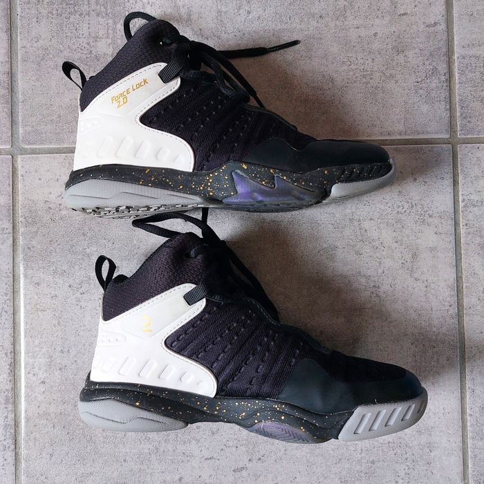 Chaussures basketball decathlon pointure 34 - photo numéro 3