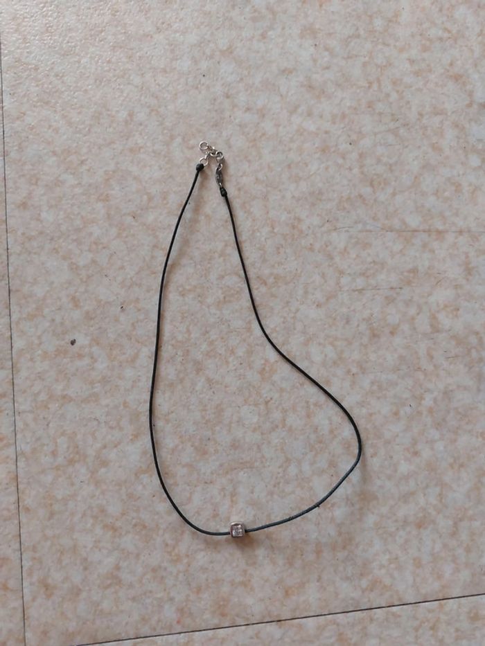 Collier neuf