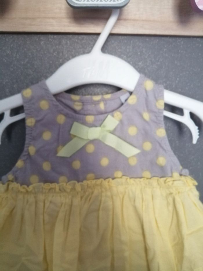 Robe 6 mois - photo numéro 3