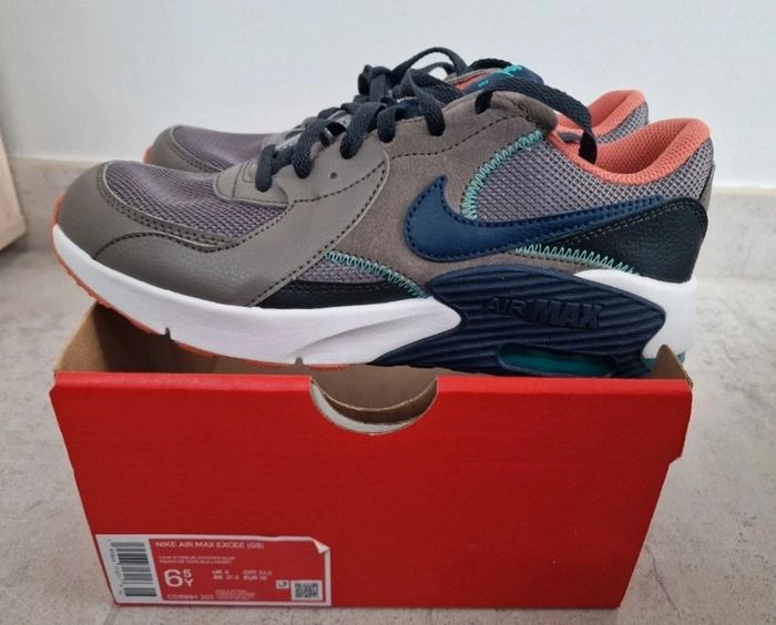 Basket Nike Air Max Excee 39 Neuve - photo numéro 2