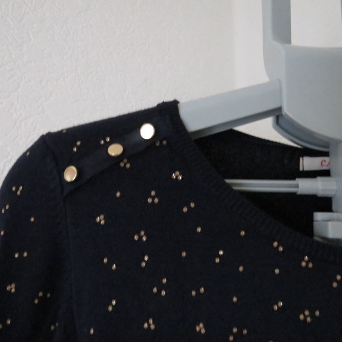 🌟 Pull fin bleu marine  Camaïeu – détails dorés & boutons épaule - photo numéro 2