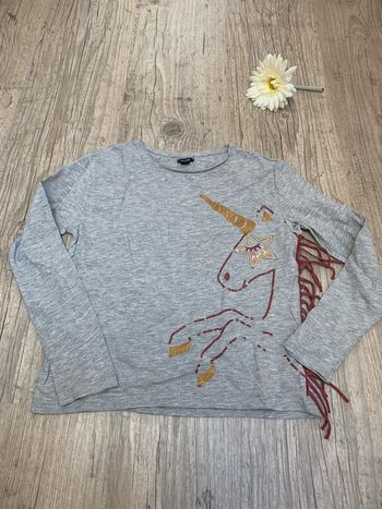 Teeshirt manches longues licornes kiabi taille 8 ans