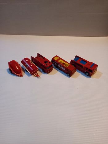 5 véhicules de pompier
