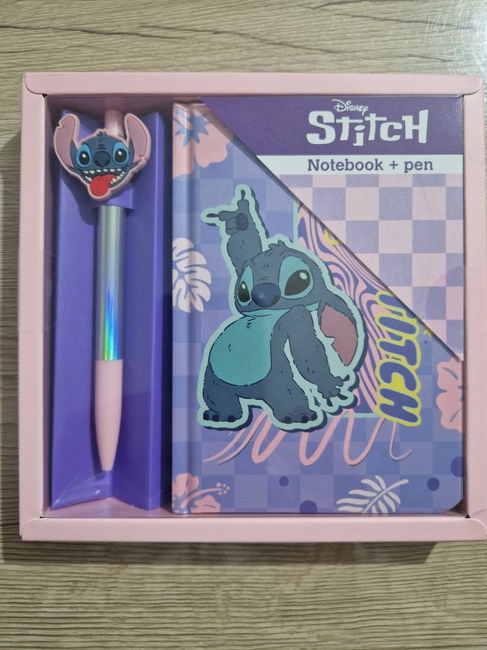 Carnet avec crayon Stitch