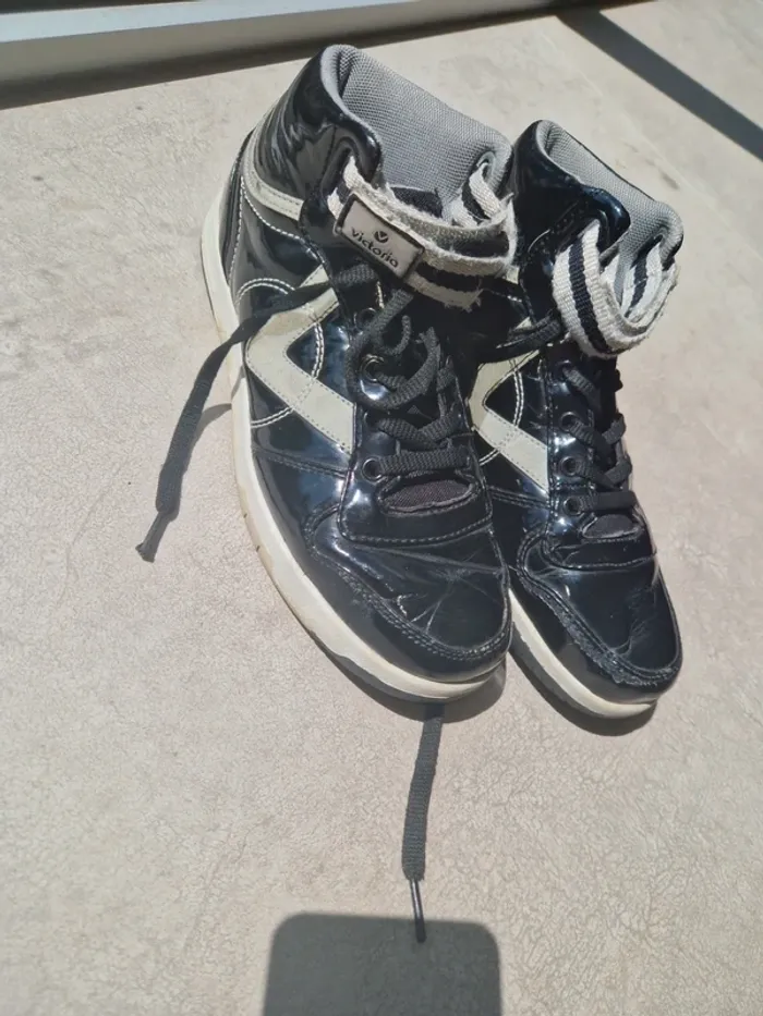 Basket noir Victoria taille 39 bon etat