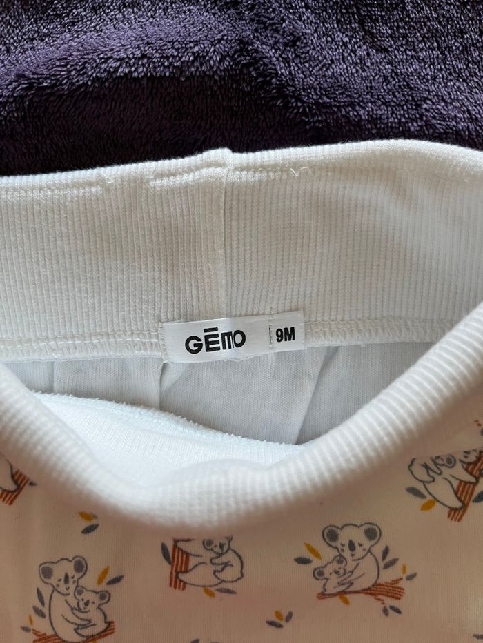 Lot de 3 pantalons bébé taille 9 mois diverses marques - photo numéro 3