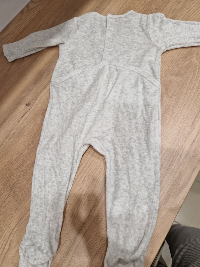 Pyjama 12 mois Disney - photo numéro 3