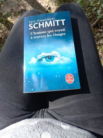 L'homme qui voyait à travers les visages