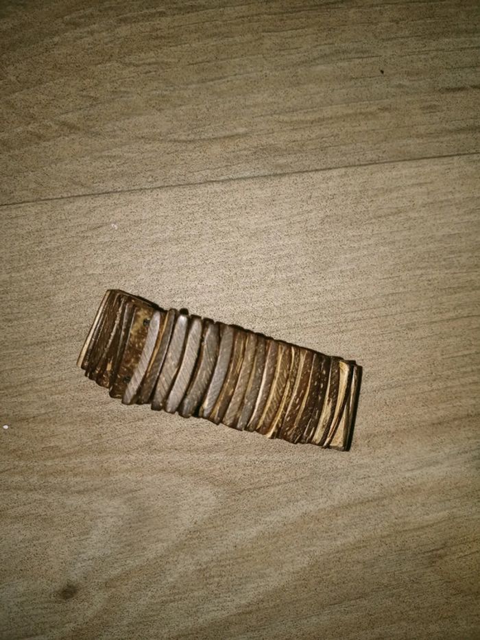 Bracelet en bois - photo numéro 2