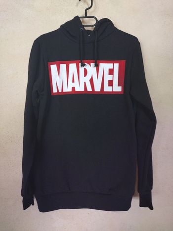 Sweat à capuche Marvel M