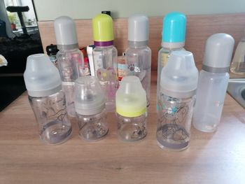 Lot biberons 9 biberons