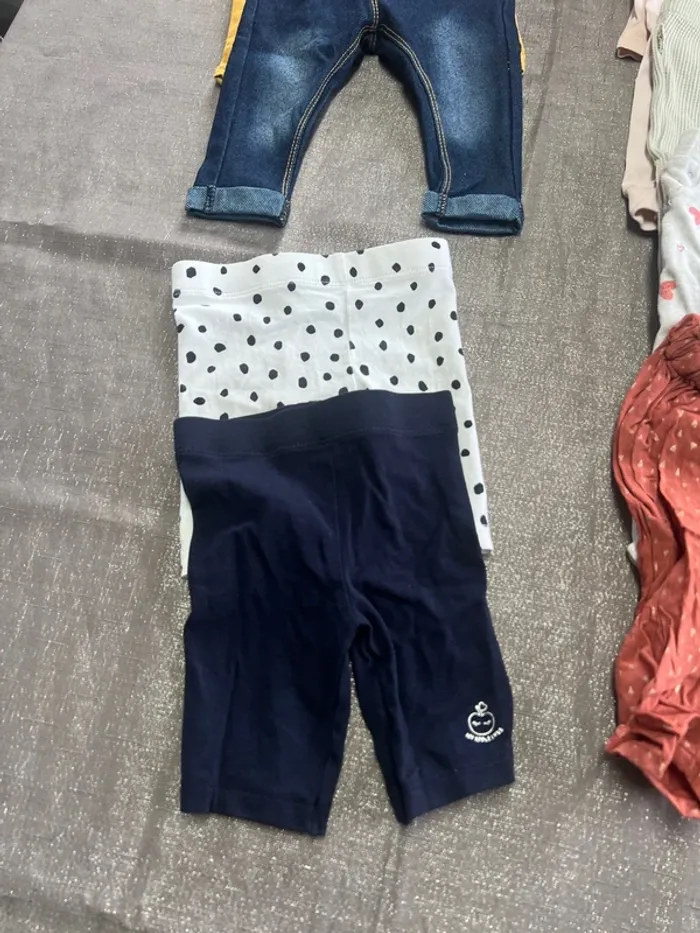 Lot Pantalon 6 mois - photo numéro 2