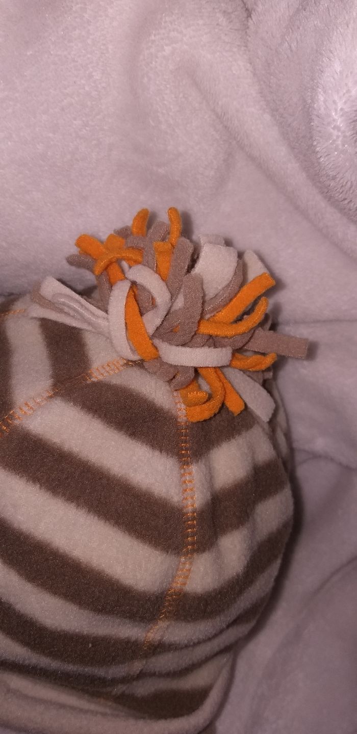 Bonnet polaire rayé à ponpon 12/24 mois - photo numéro 2