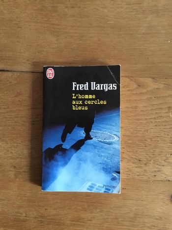 Livre « l’homme aux cercles bleus »