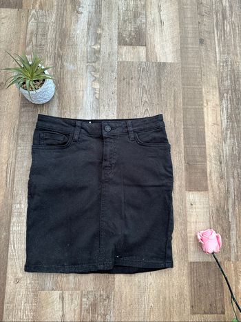 - Jupe   - Taille XS / 34  - Très bon état