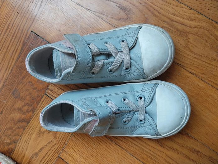 Lot de deux paires de baskets taille 25 - photo numéro 3
