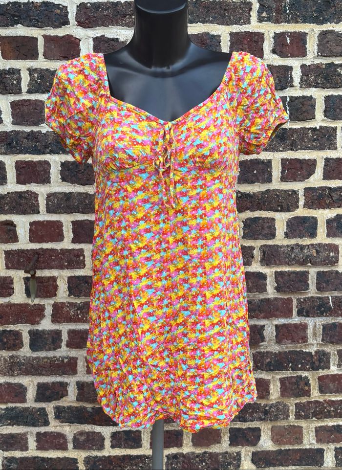 Robe courte colorée fleurie T40 • Primark
