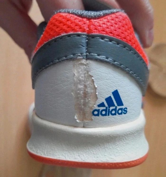Basket Adidas taille 20 - photo numéro 13