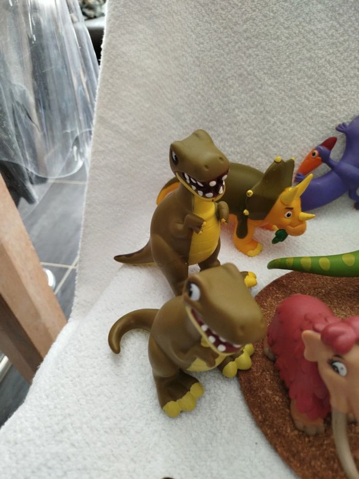 Lot de 10 dinosaures - photo numéro 6