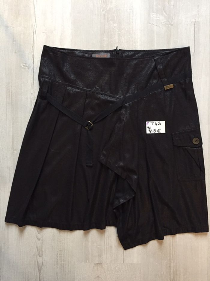 127-Ensemble jupe+boléro T 42/44 NEUF - photo numéro 3