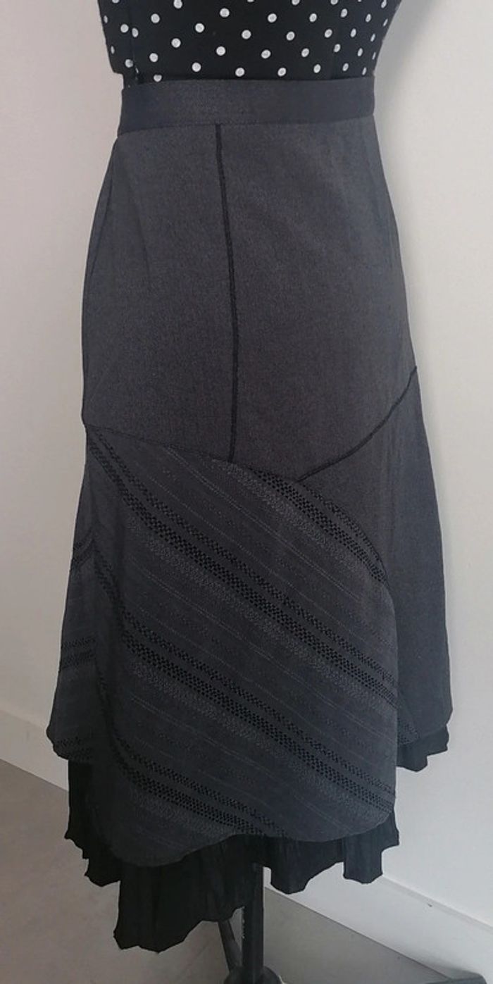 Jupe longue gris foncé broserie Taille 5XL Vintage - photo numéro 3