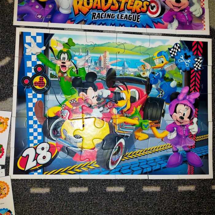 Super kit 4 en 1 deux puzzles 30 pièces, un mémo et un domino Mickey roadster racers - photo numéro 4