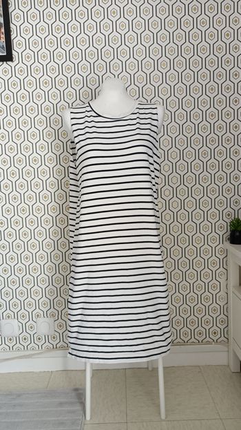 Robe a rayure sans manche Zara 36/38