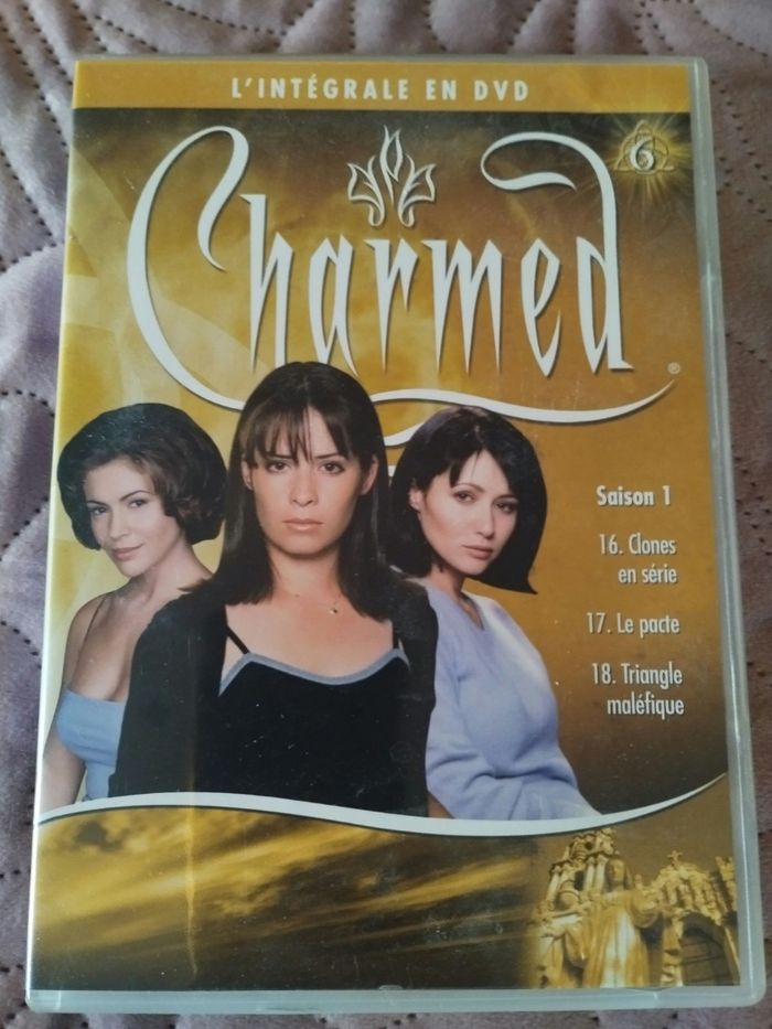Lot DVD Charmed - photo numéro 6