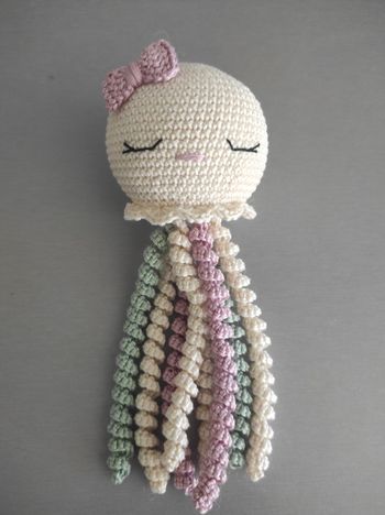 Pieuvre sensorielle fille