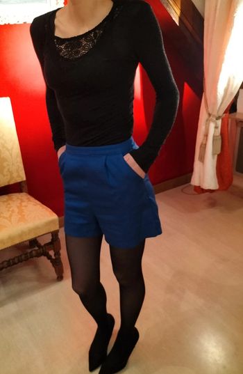 Short taille haute bleu électrique "Naf Naf"
