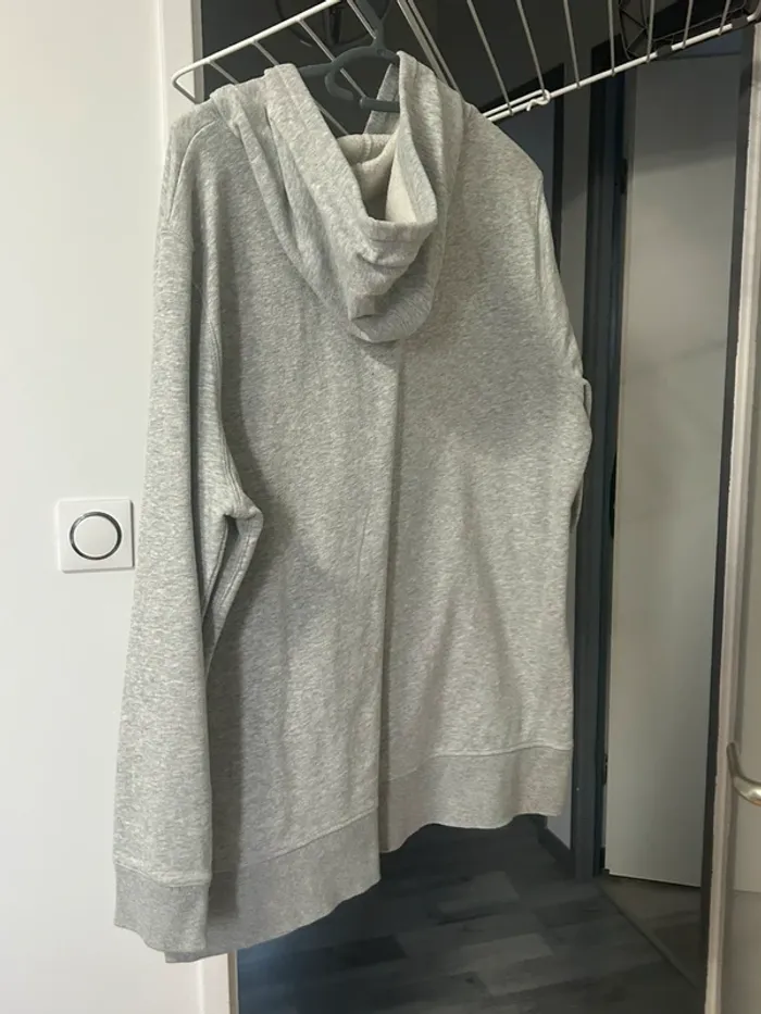 Sweat-shirt à capuche - photo numéro 3