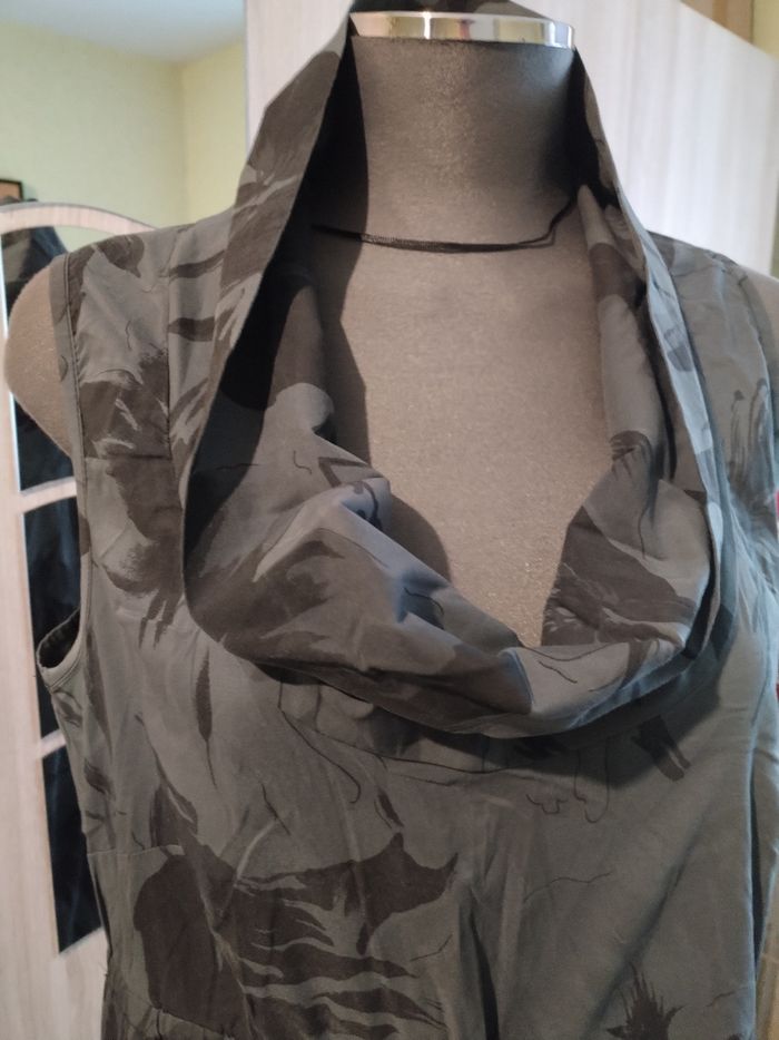Robe sans manches taille 40 - photo numéro 2