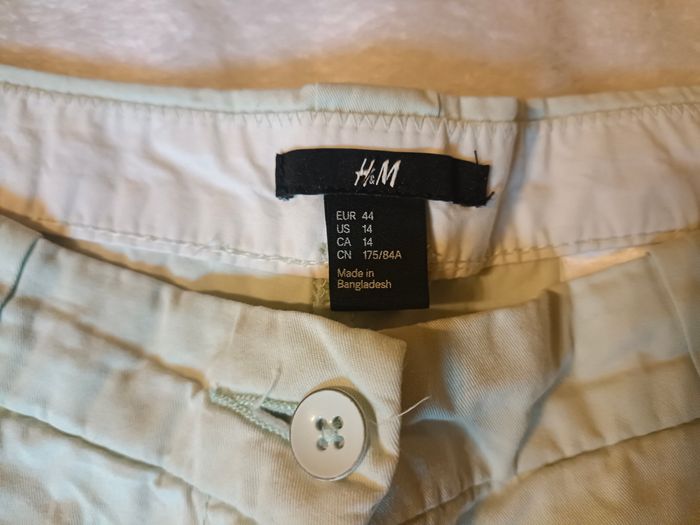 Short femme H&M – Taille 44 - photo numéro 2