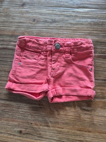 Short fille 