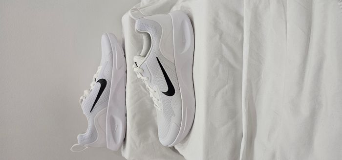 Baskets blanches femme Nike Wearallday taille 38.5 - photo numéro 2
