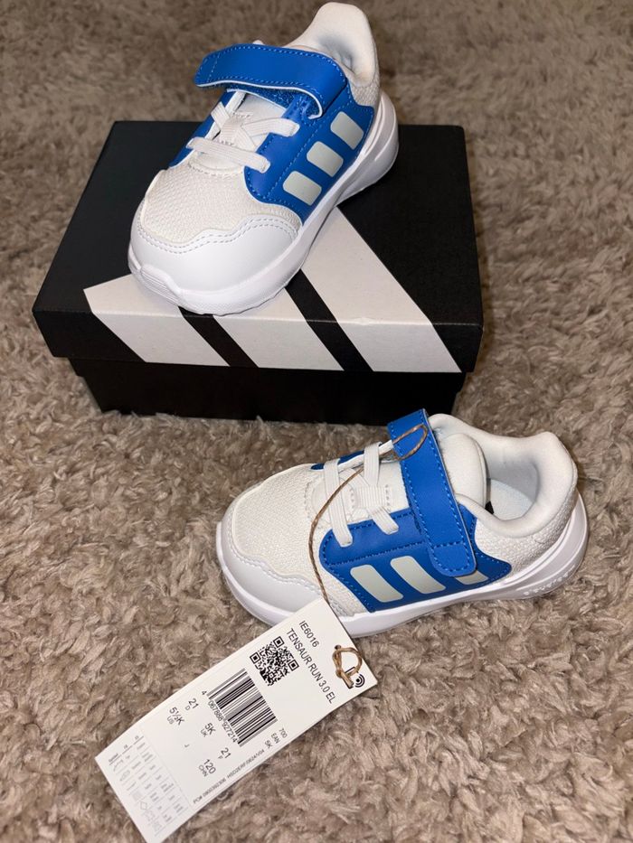 Basket adidas neuf - photo numéro 4